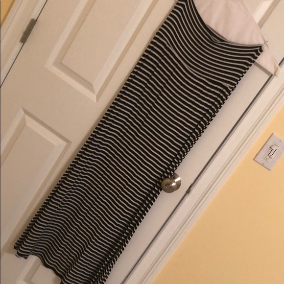 Black & White stripe maxi - Picture 2 of 3